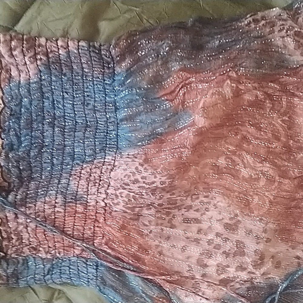 Top - Picture 4 of 4